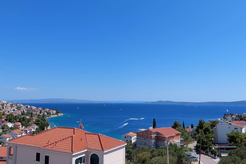 Apartment Vista Oasis With Pool And Terrace Trogir Exterior photo